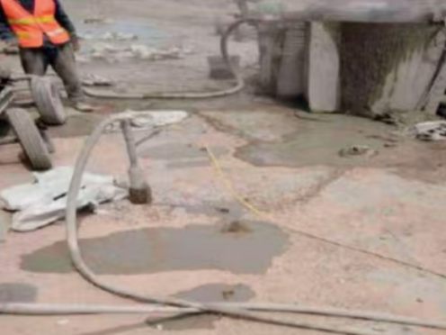 成华水泥混凝土路面板底注浆技术 路面脱空注浆整治方案